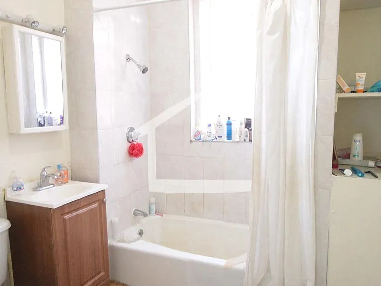 204 Harvard Ave #3 — Photo 5