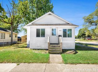 1057 E Larch Ave, Muskegon, MI 49442