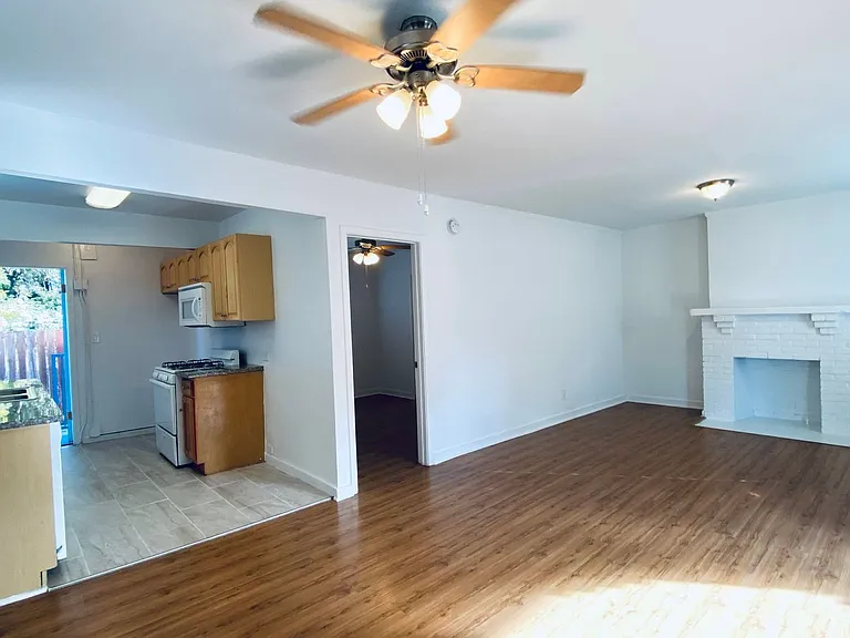 1685-1697 N Summit Avenue 109 #137 — Photo 2