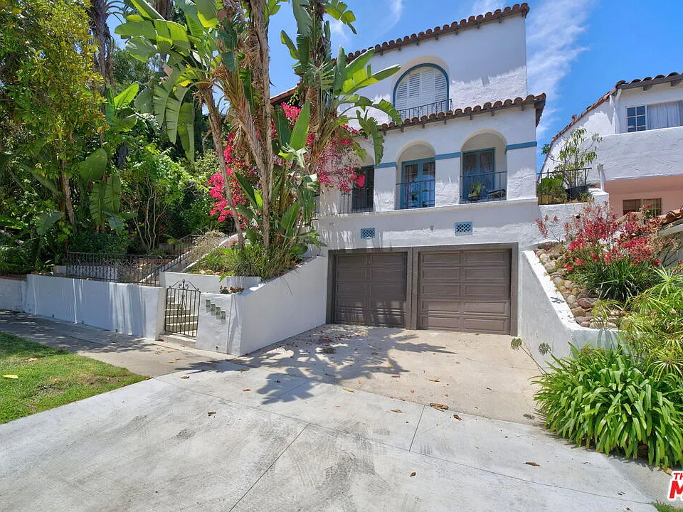 1221 Edris Dr