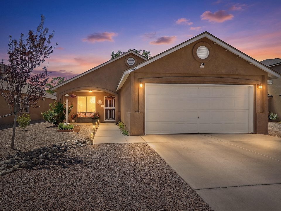 1st image of 10905 Desert Dreamer St NW
