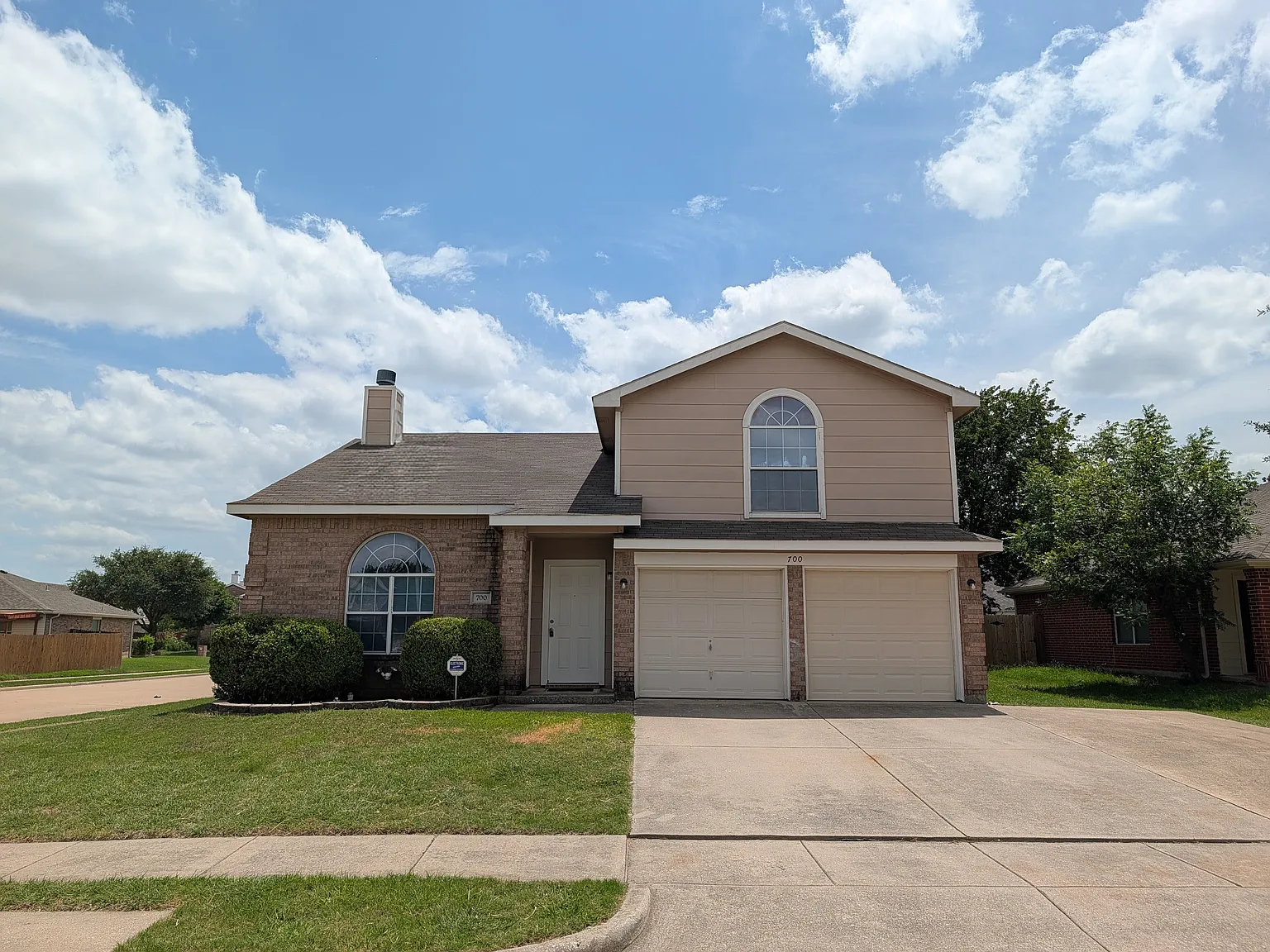 700 Flamingo, Saginaw, TX 76131 — Photo 1