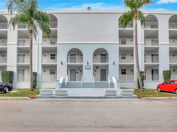 7981 S French Dr #2-304, Pembroke Pines, FL 33024