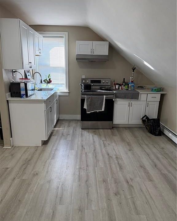 1st image of 100 Vandewater St #3