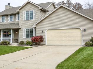 1202 Cheyenne Ct, Fort Atkinson, WI 53538