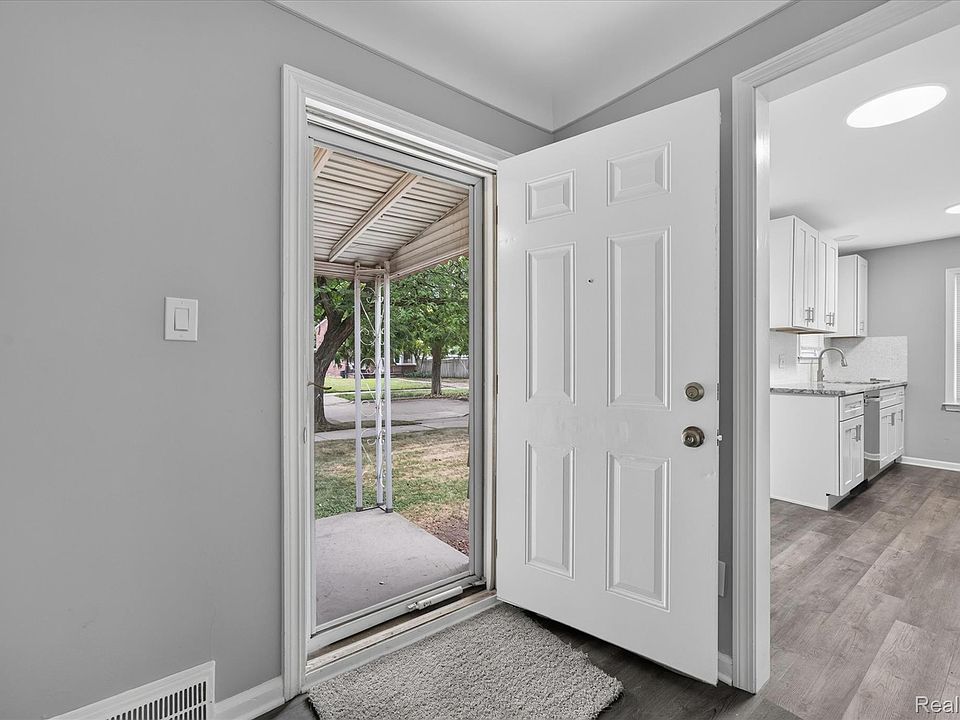 11548 Cardwell St, photo 3