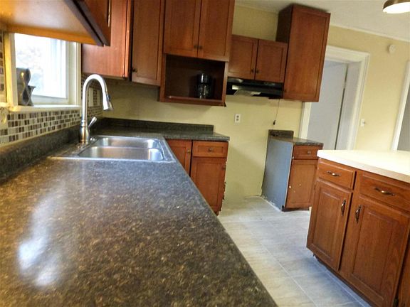 5th image of 2254 Portage Ave