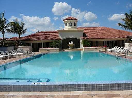 Magnifiscent Pool