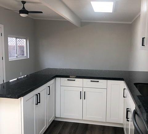 5th image of 543 Myrtle Ave