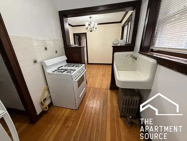 1943 Wesley Ave #201 — Photo 5