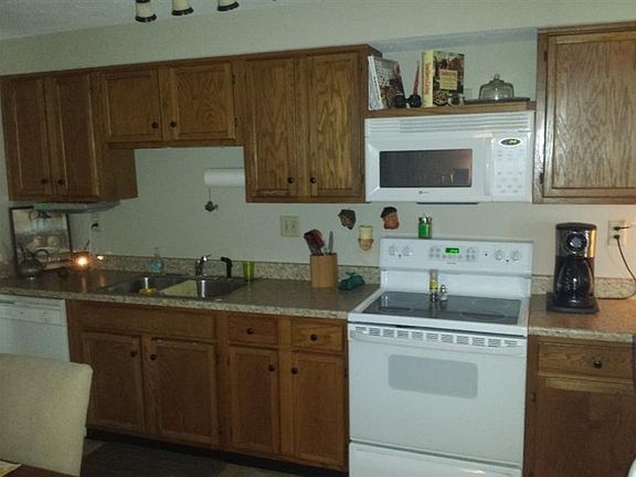 5th image of 8742 Meadowcreek Dr