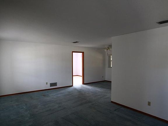 2nd image of 1022 Monterey Dr