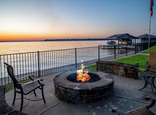 278 Shady Shores Dr, Mabank, TX 75156