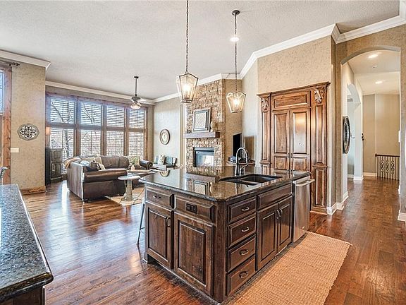 3rd image of 6112 Arbor Way