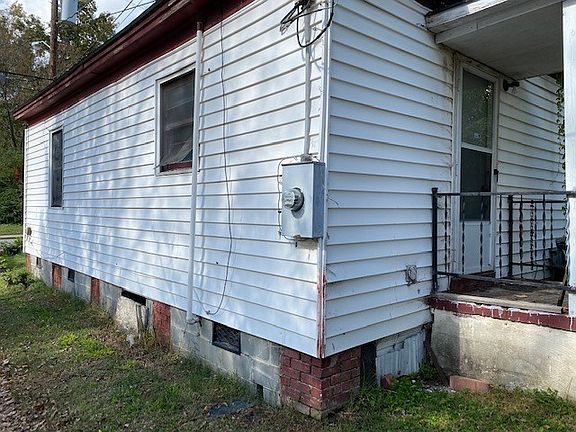 3rd image of 716 Halifax St