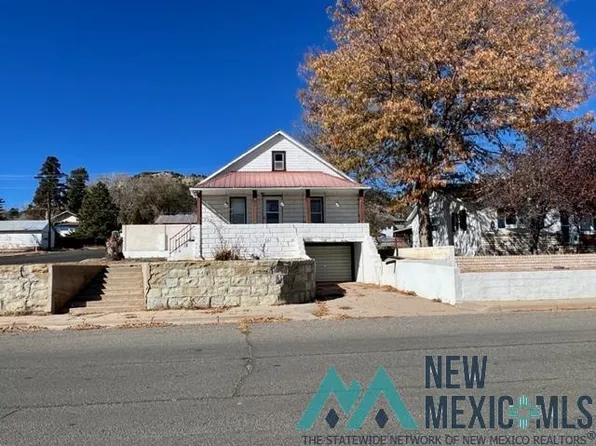 848 S 4th St, Raton, NM 87740