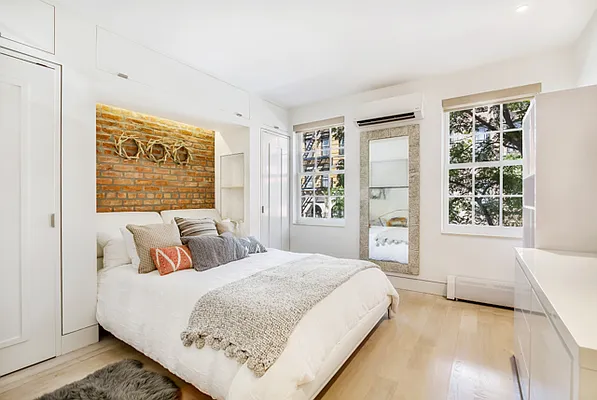 Rented by Douglas Elliman | media 44