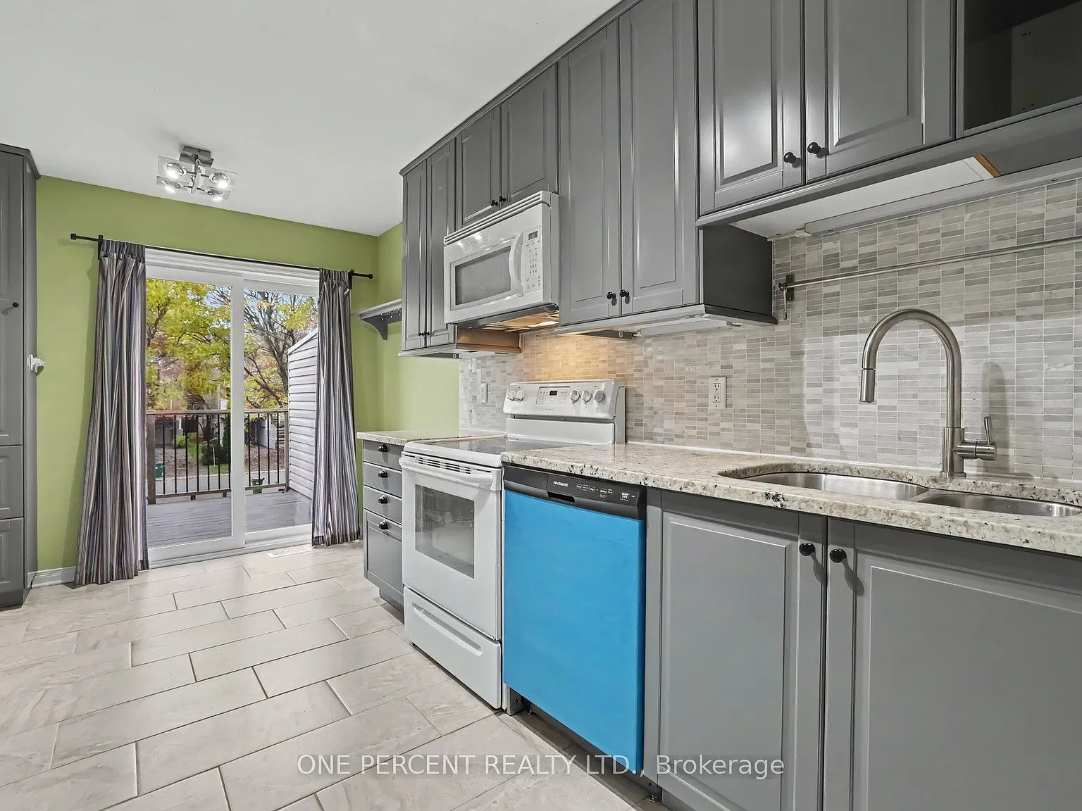 3 bed, $2,600 — Photo 4