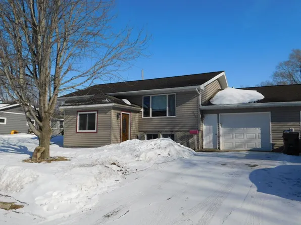 687 10th St, Granite Falls, MN 56241