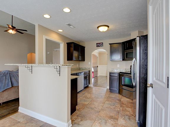 4th image of 1508 Hattie Ln