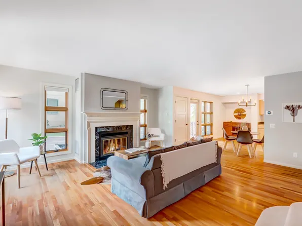 30 E Johnson St, Madison, WI 53703