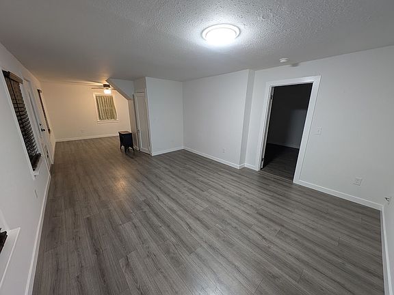 3rd image of 531 N Barker St #A