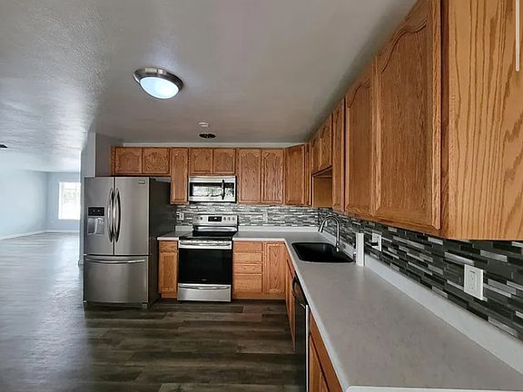 3rd image of 3207 W McLellan Blvd