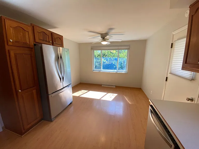 3171 Dickinson Ave — Photo 8
