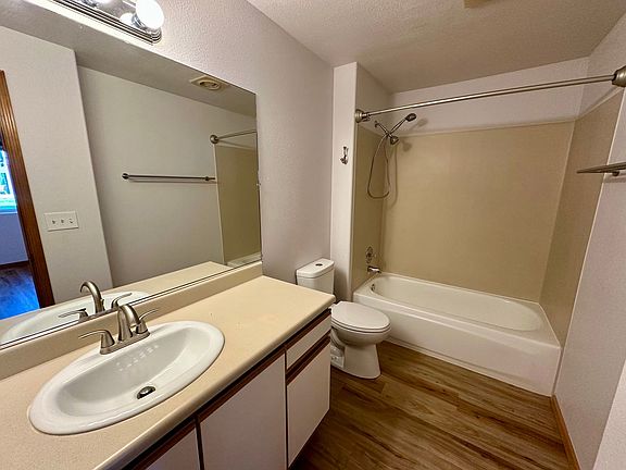 2nd image of 4244 Wintergreen Cir APT 170