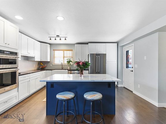 5th image of 2602 Goldenrod Ln