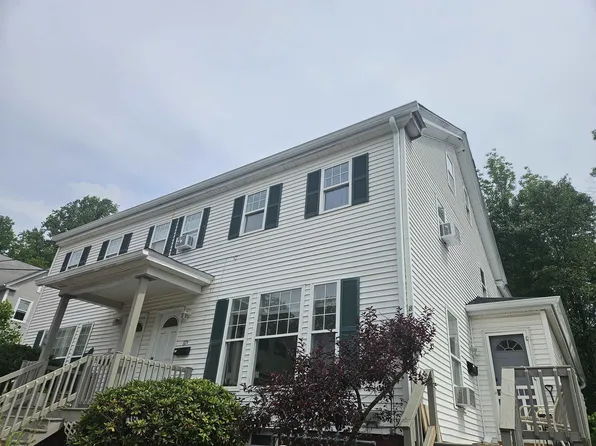 87 6th St #A, Dover, NH 03820