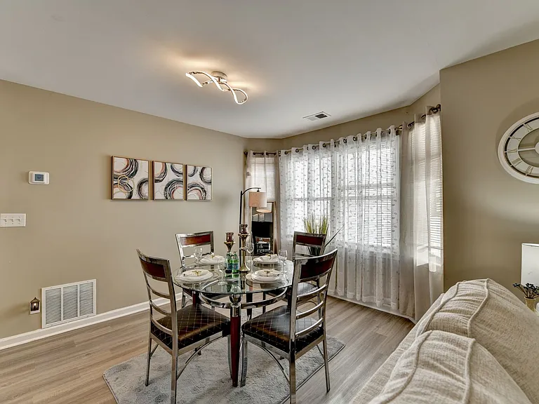 991 Ashby Cir NW — Photo 9