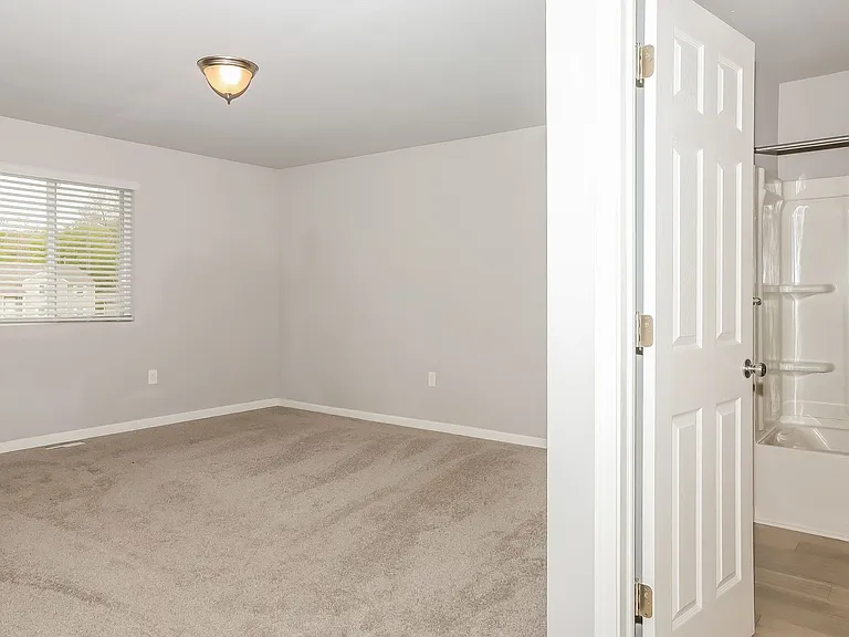 3866 Watertown Dr — Photo 11