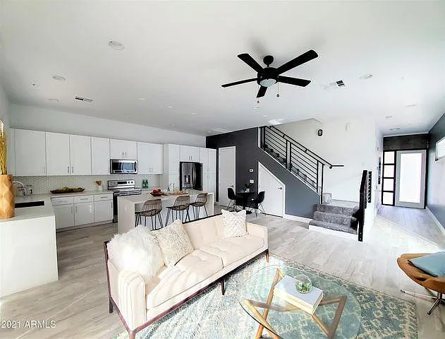 3900 N 30th St #2 — Photo 4