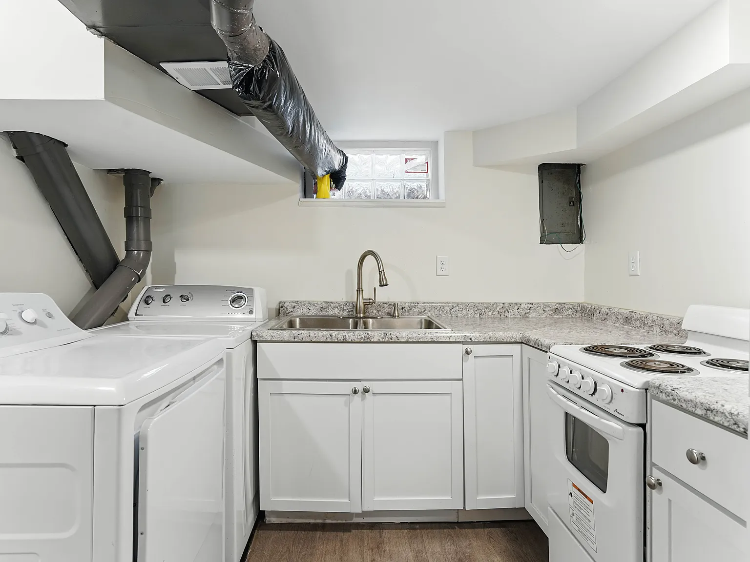 6 bed, $3,750 — Photo 4