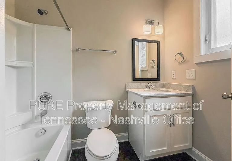 913 N 12th St #1 — Photo 15