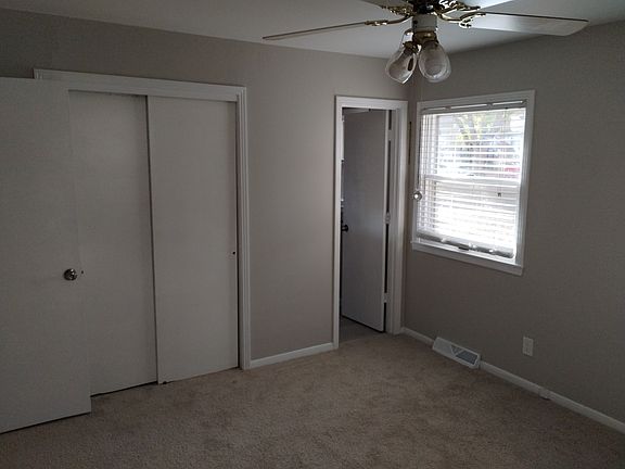 5th image of 9602 Outlook Dr