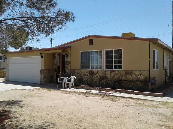 2nd image of 808 S Lillian Dr