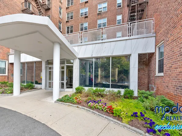 629 Kappock Street image 22 of 26