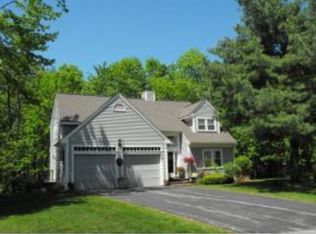 420 Elk Run Rd, Hudson, NH 03051