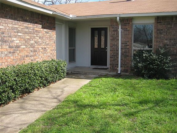 2nd image of 4611 Greenfield Dr
