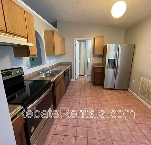 10538 Lantana Lakes Dr N — Photo 4
