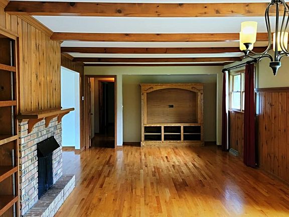 4th image of 1898 Briarcliff Dr
