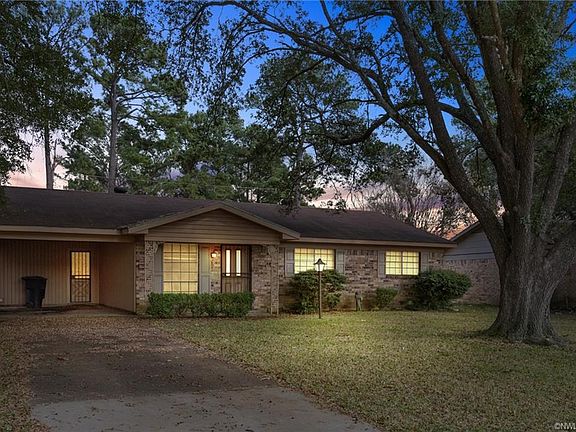 2nd image of 3318 Red Bud Ln