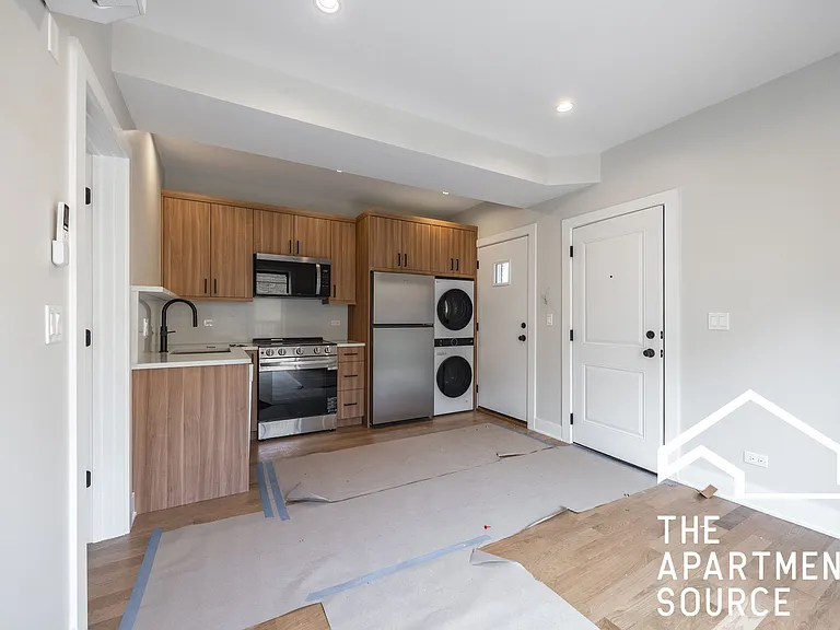 2237.5 N Bissell Ave #2 — Photo 2