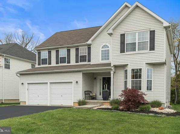 74 Concord Blvd, Sicklerville, NJ 08081