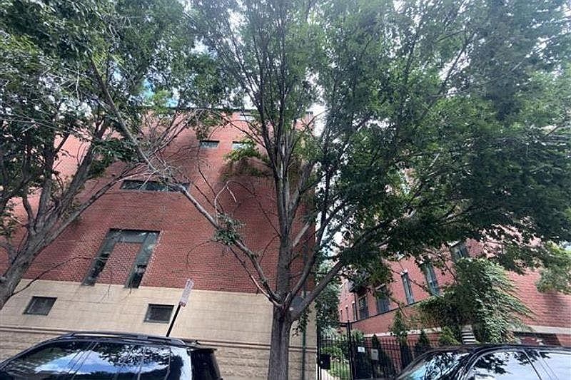 2nd image of 26 E 14th Pl #2W