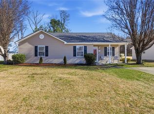 1004 Jessica St, Elizabeth City, NC 27909