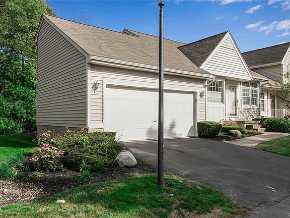 2nd image of 52 Sawmill Ct