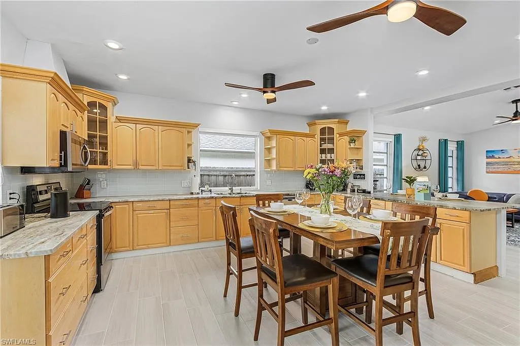 3 bed, 2.0 bath, 1805 sqft, $6,500 — Photo 4